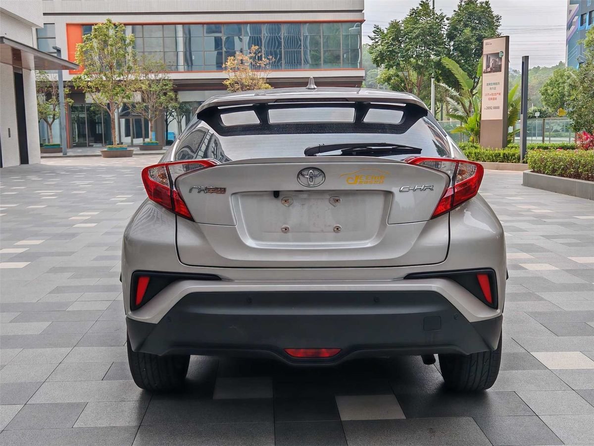 2022 Toyota C-HR 2.0L Comfort Edition Used Car gallery