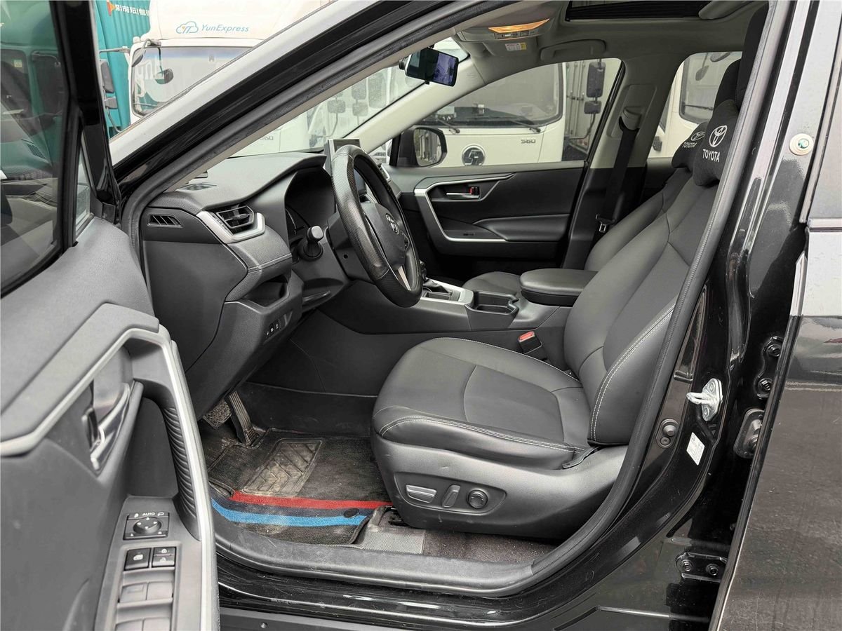 2022 Toyota RAV4 2.0L CVT2WD Used Car gallery