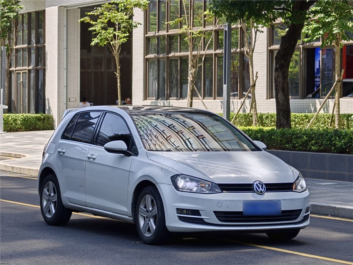 2016 Volkswagen Golf 1.6L Automatic Used Car gallery