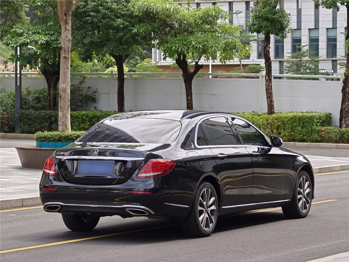 2018 Mercedes-Benz E-Class Facelift E 200 L Used Car gallery