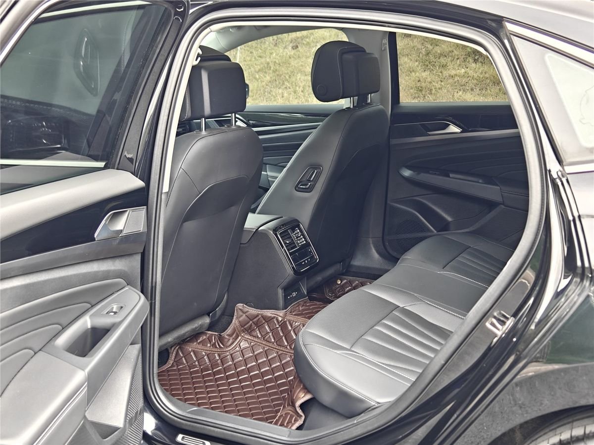 2025 Volkswagen Passat 330TSI Elite Edition Used Car gallery
