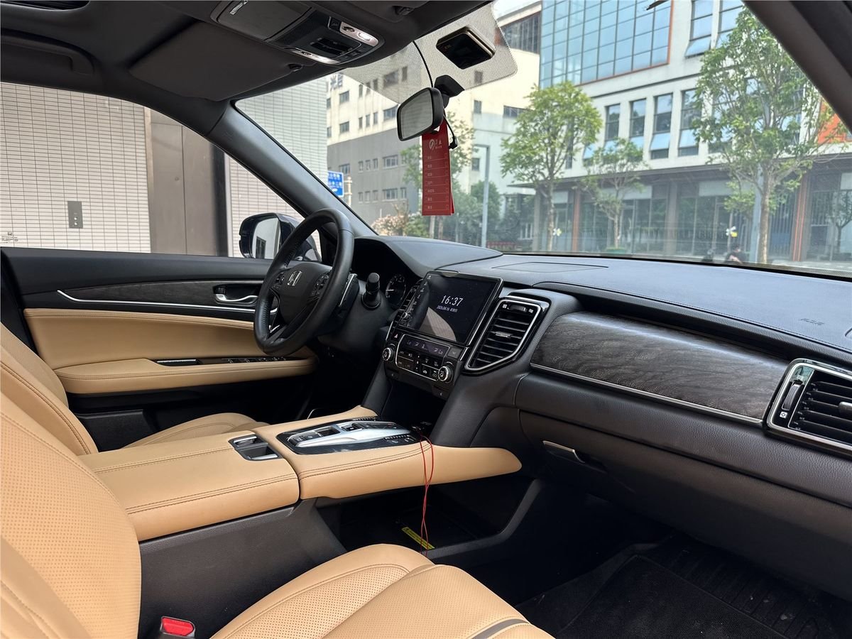 2020 Honda UR-V 370TURBO 2WD Used Car gallery