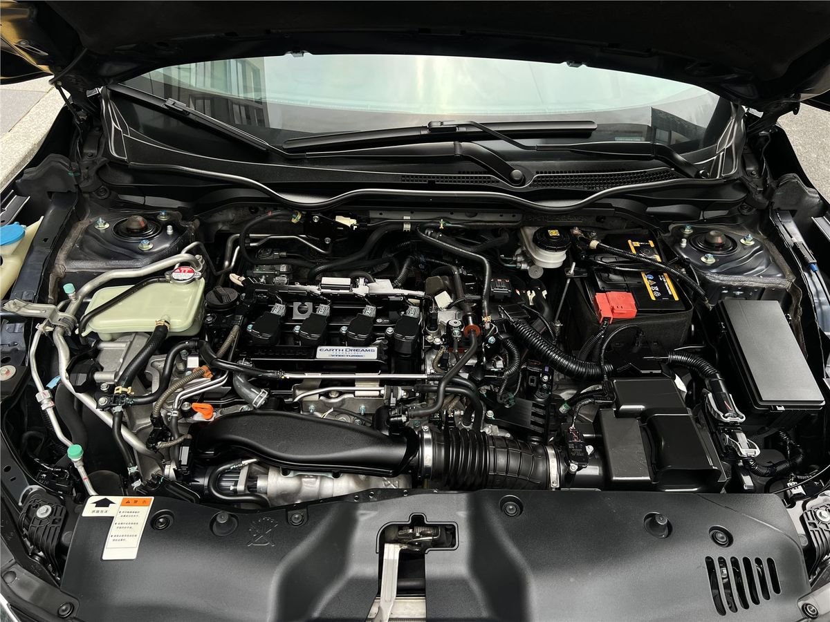 2016 Honda Civic 220TURBO CVT Premium Edition Used Car gallery