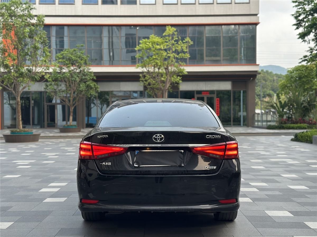 2015 Toyota Crown 2.0T Used Car gallery