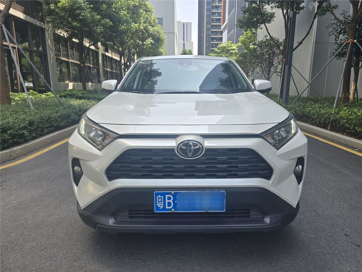 2021 Toyota RAV4 2.0L CVT2WD Used Car gallery
