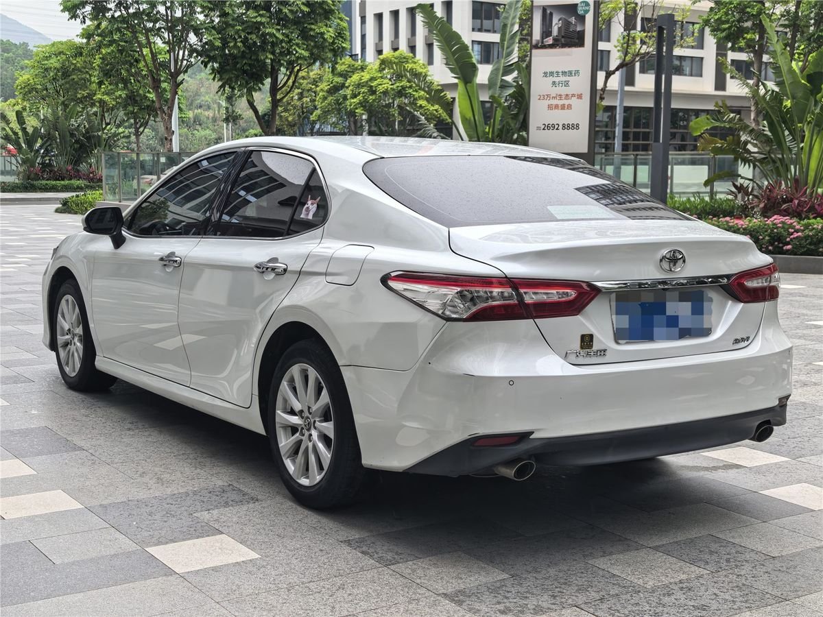 2019 Toyota Camry Facelift 2.0G Luxury Edition Used Car gallery