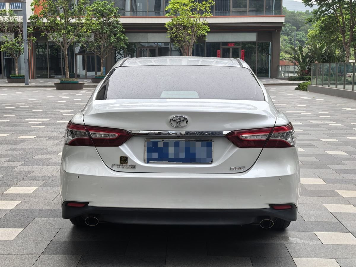 2019 Toyota Camry Facelift 2.0G Luxury Edition Used Car gallery
