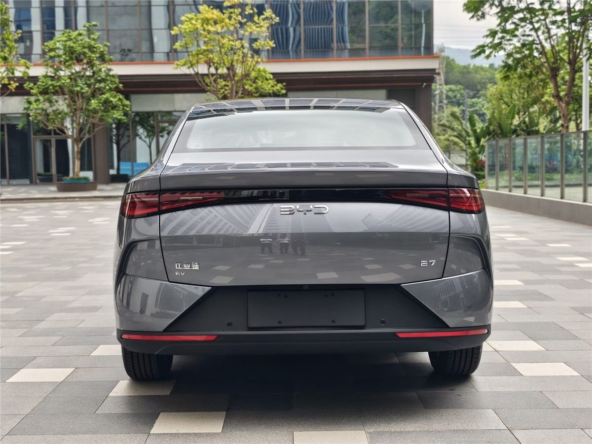 2025 BYD e7 520 Used Car gallery