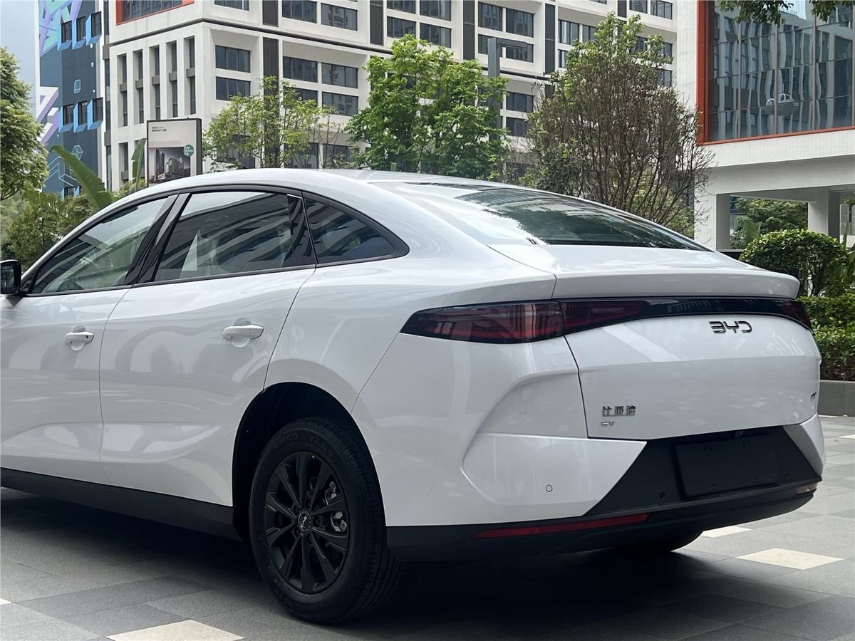 2025 BYD e7 520 Used Car gallery