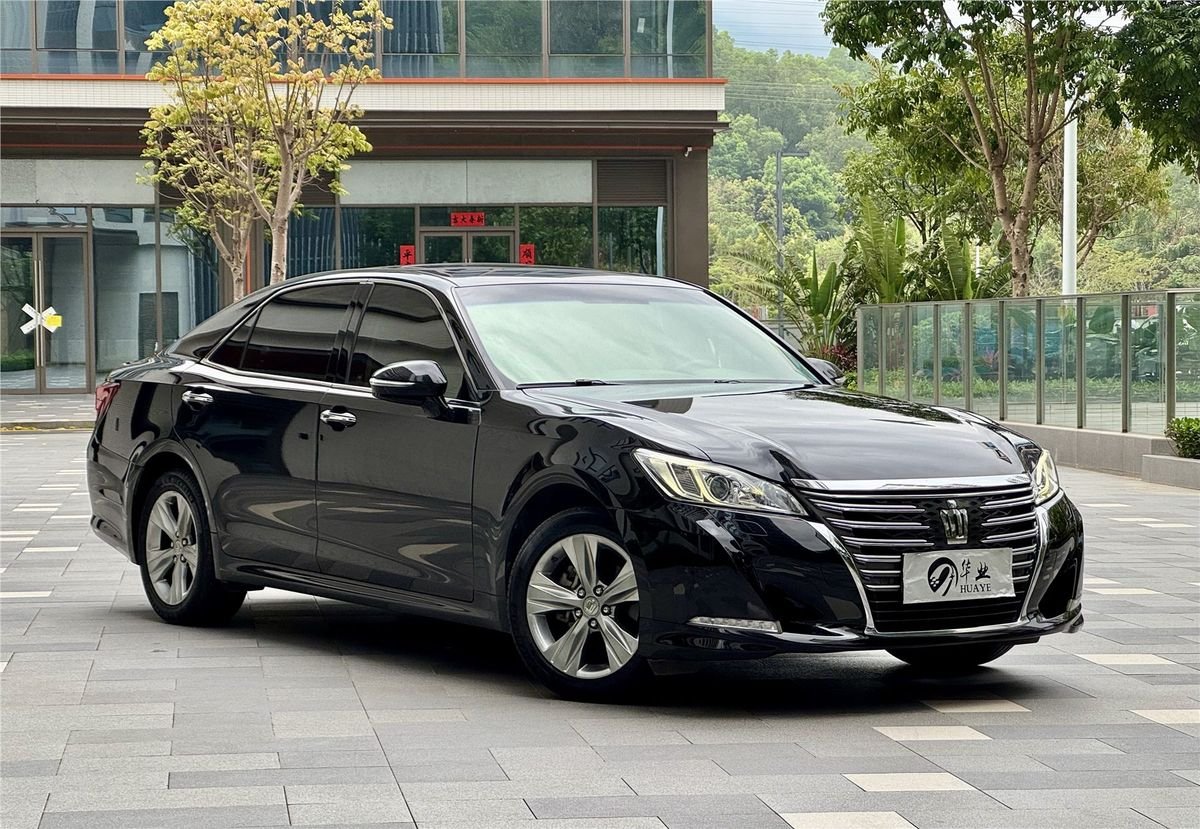 2015 Toyota Crown 2.0T Used Car gallery
