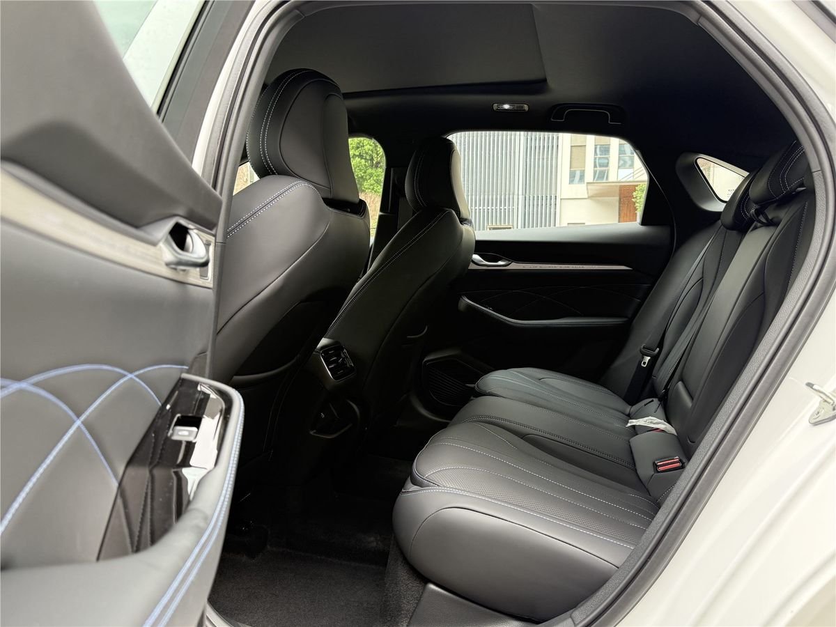2026 Geely Preface 1.5TD Used Car gallery