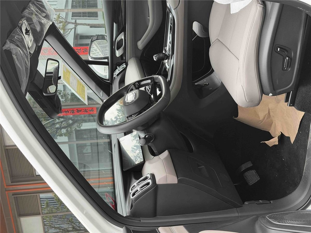 2025 Geely Boyue L 1.5TD DCT Used Car gallery