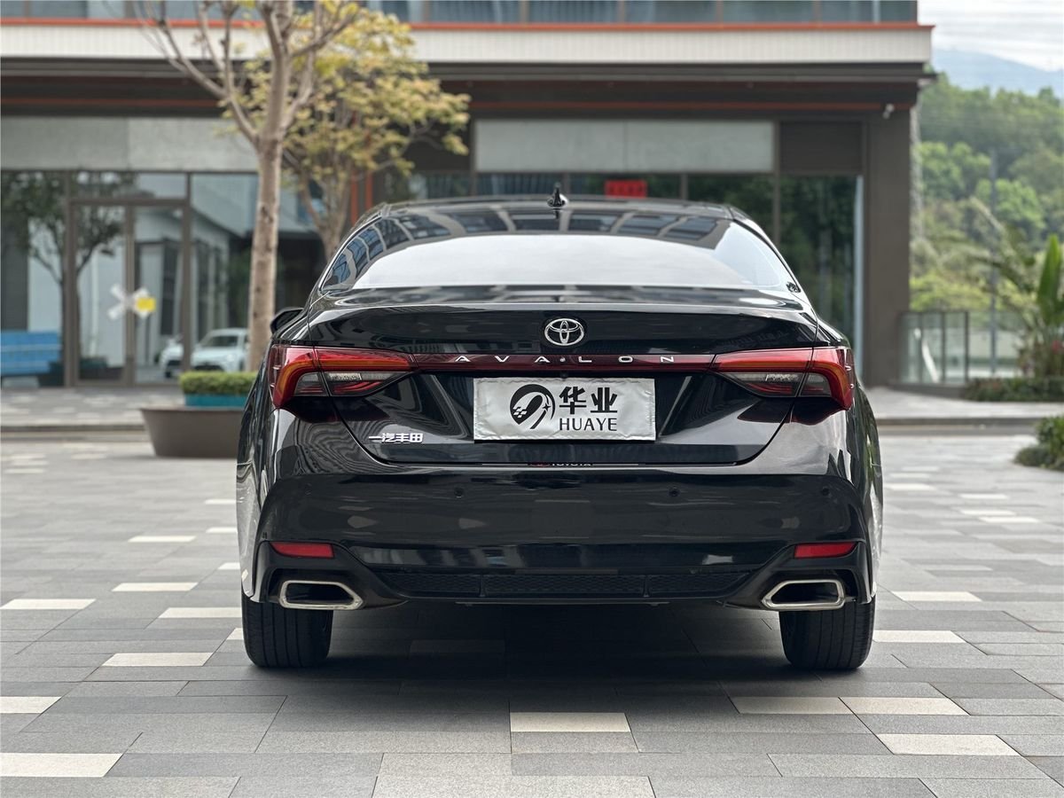 2023 Toyota Avalon 2.0L Luxury Edition Used Car gallery