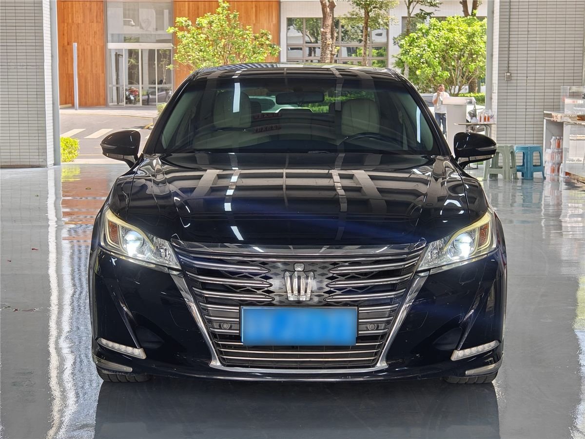 2015 Toyota Crown 2.0T Used Car gallery