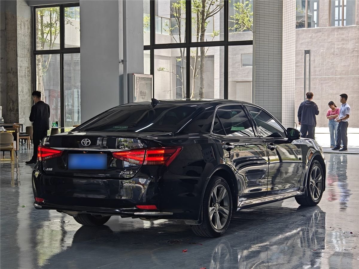 2015 Toyota Crown 2.0T Used Car gallery