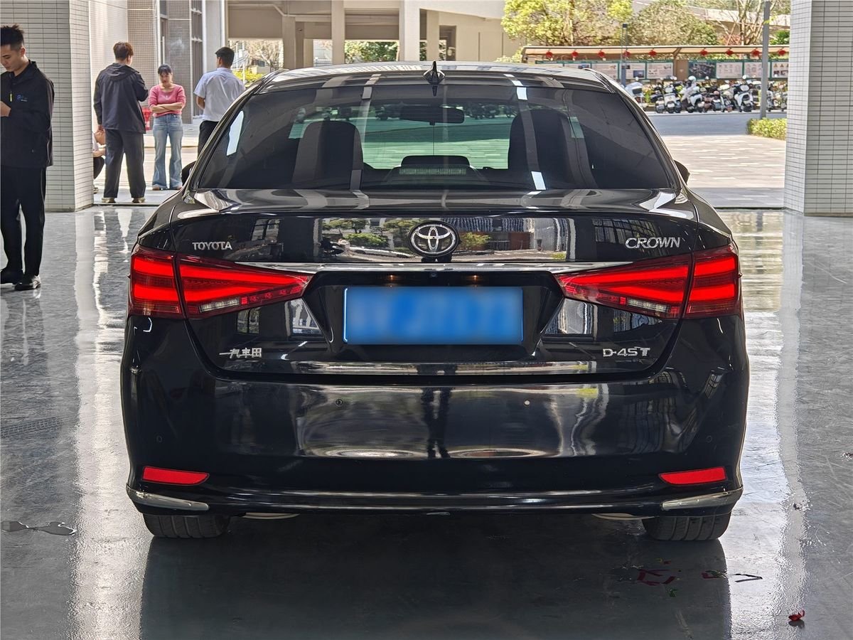2015 Toyota Crown 2.0T Used Car gallery