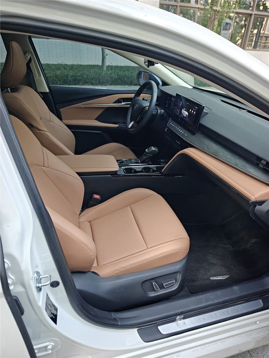 2024 Toyota Camry 2.0HGVP Luxury Edition Used Car gallery