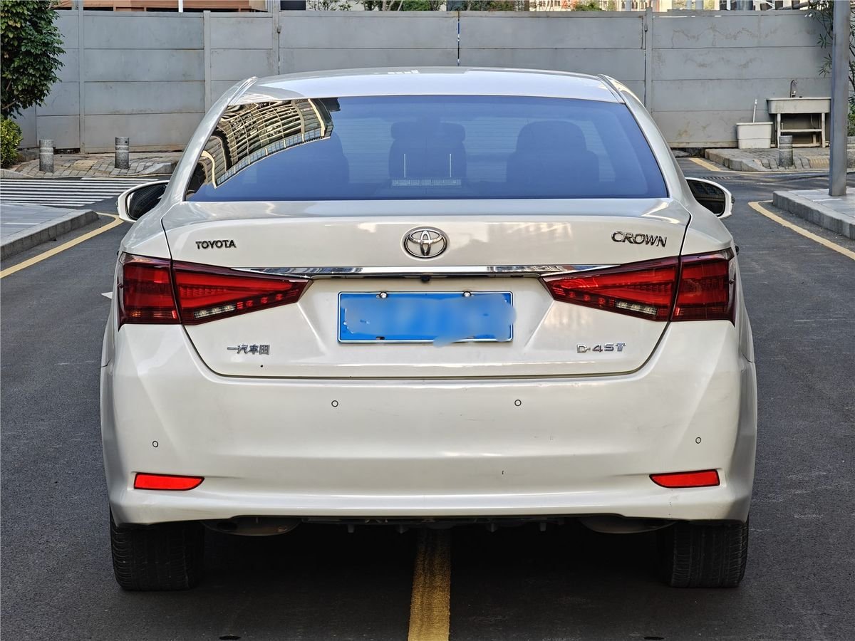 2015 Toyota Crown 2.0T Used Car gallery