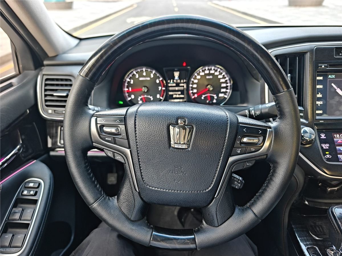 2015 Toyota Crown 2.0T Used Car gallery